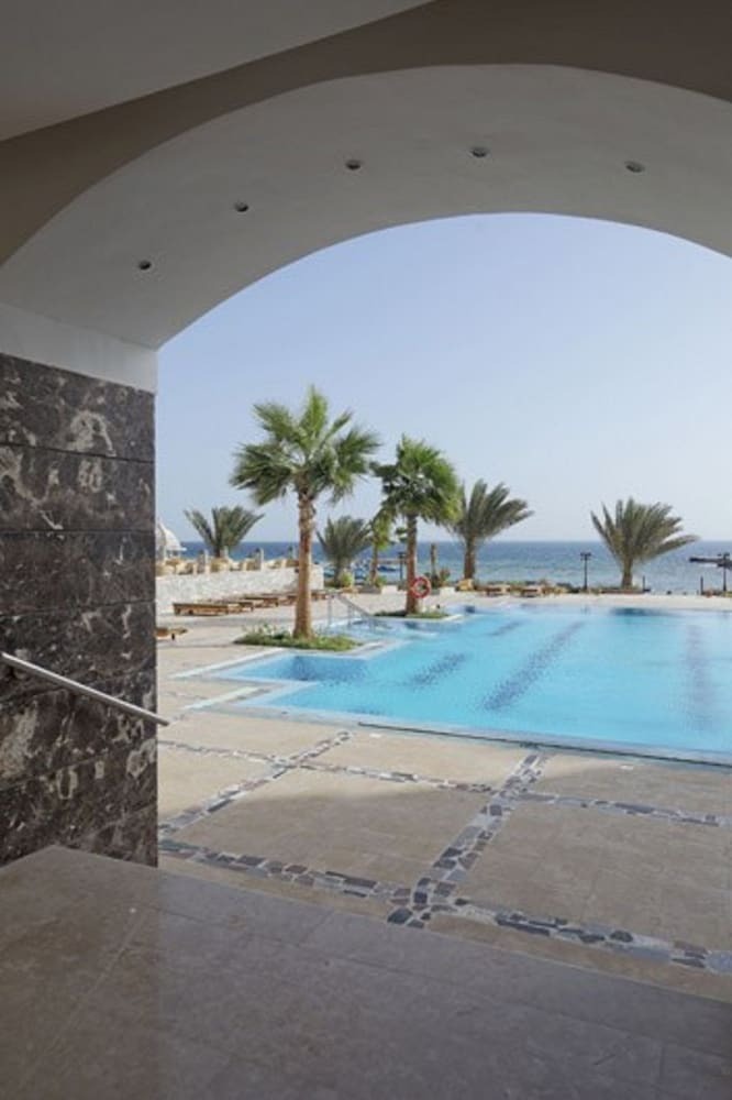 Hotel The Three Corners Royal Star Beach Resort