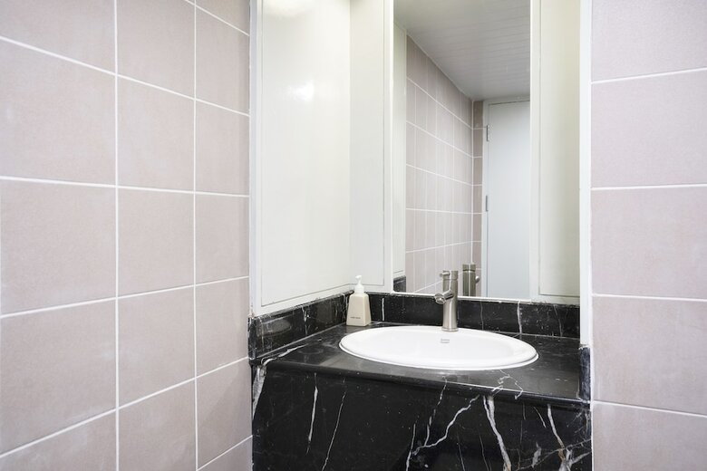Apartamentos Chinatown Centra By Favstay