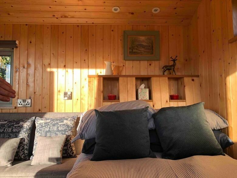 Pippins Luxury Cabin