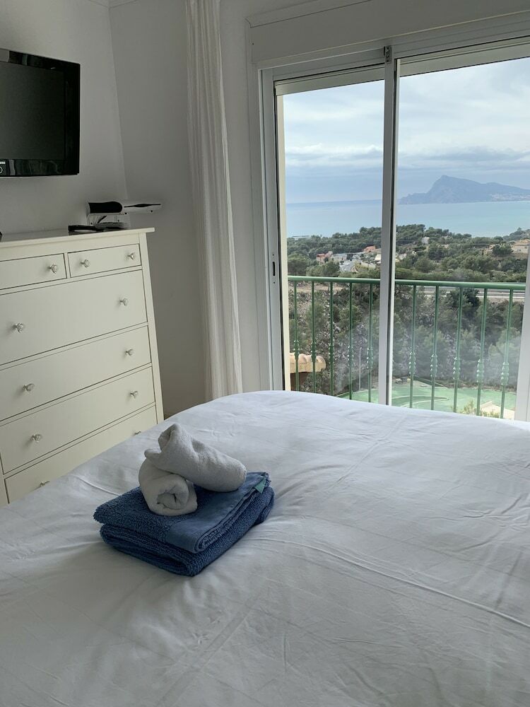 Residencia 3 Bedroom House In Altea Hills