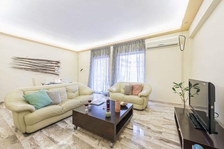 Apartamentos Keramikos Flower Power Residence