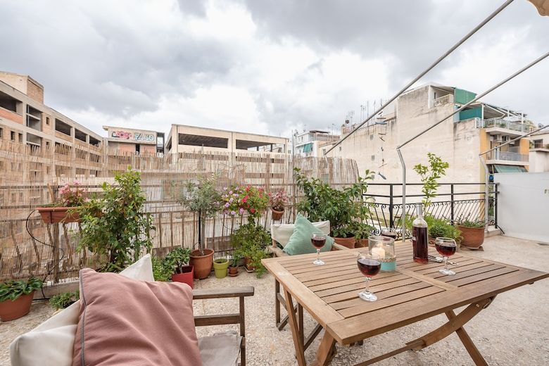 Apartamentos Keramikos Flower Power Residence