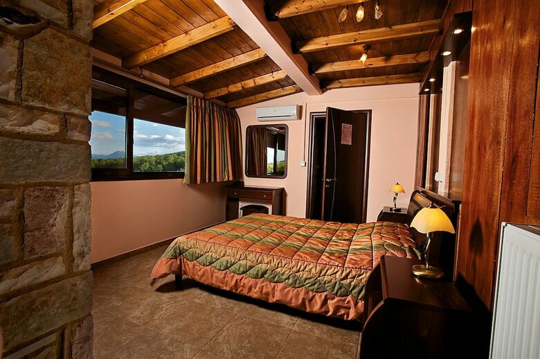 Hotel Oreiades Suites