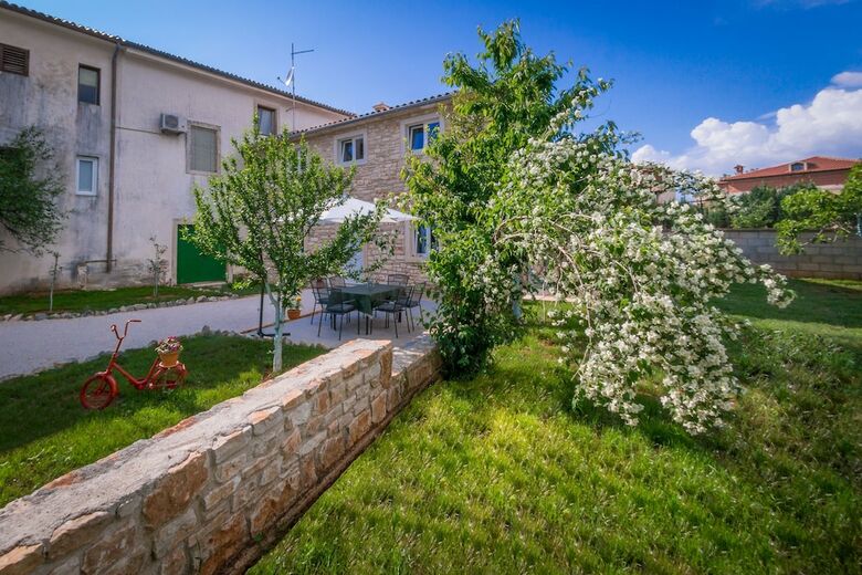 Stone House Furlani With A Lovely Garden