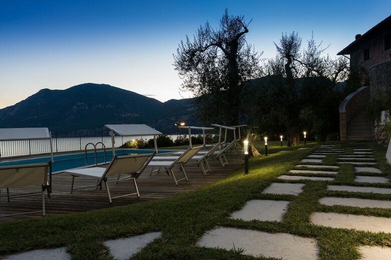 Apartamento Villa Borgo Borago