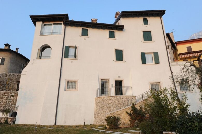 Apartamento Villa Borgo Borago