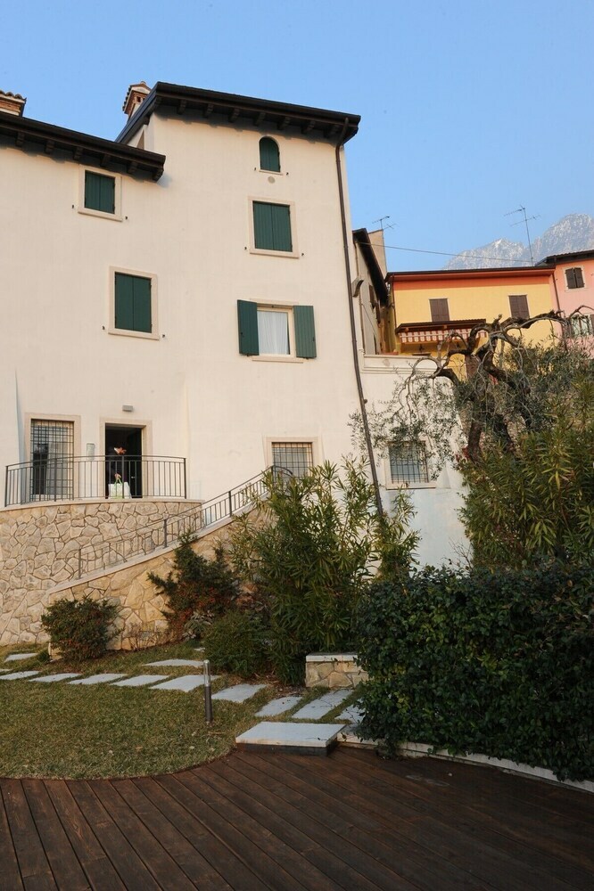 Apartamento Villa Borgo Borago