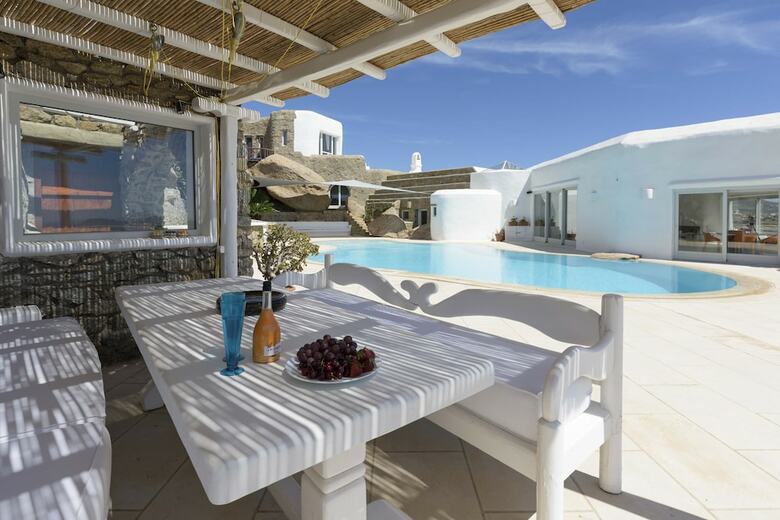 Villa  Jackie By The Pearls Collection