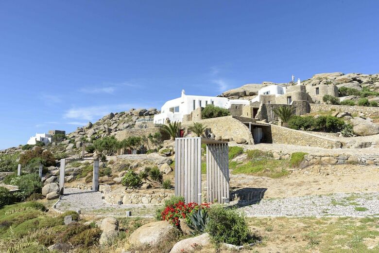 Villa  Jackie By The Pearls Collection