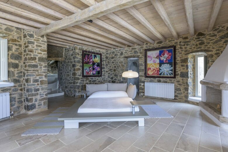 Villa  Jackie By The Pearls Collection