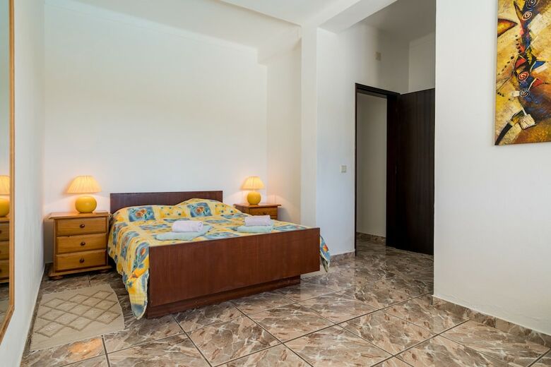 Inviting 4-bed Villa In Burgau With Private Pool