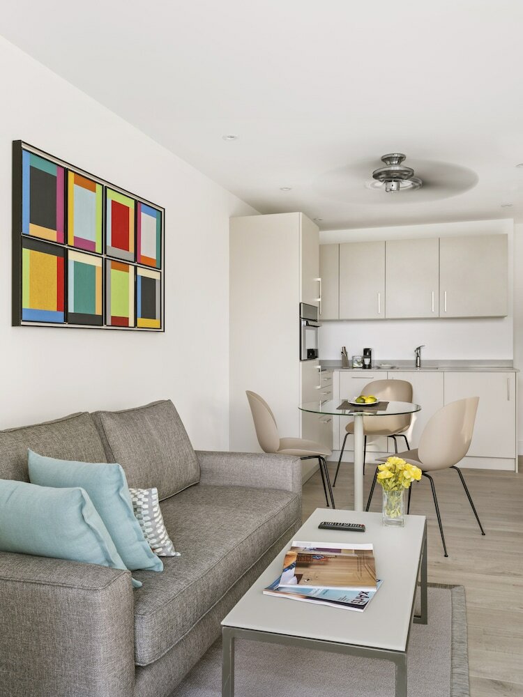 Q Square By Supercity Aparthotels