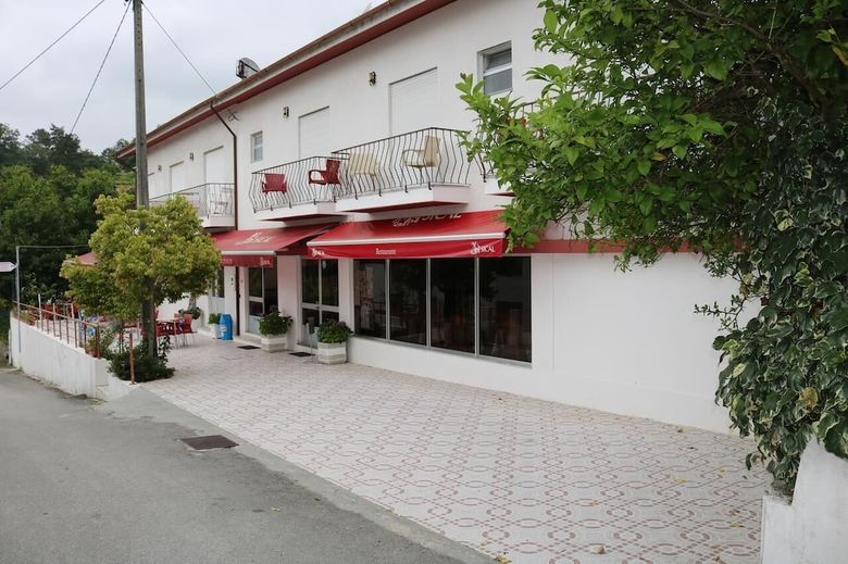 Hotel Alojamento Correia