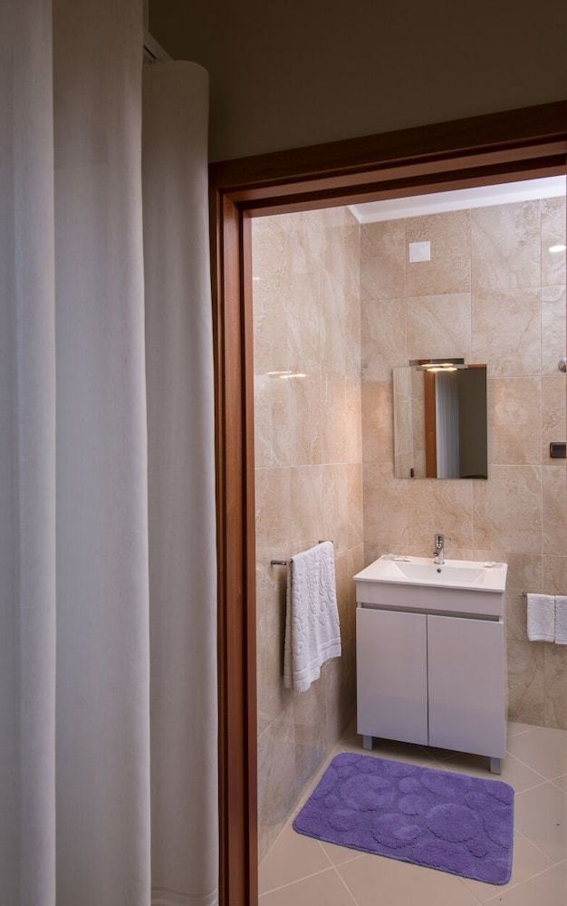 Hotel Alojamento Correia