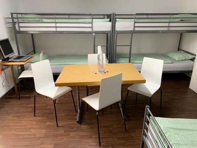 Hostal Hotel Sch�nbrunnen