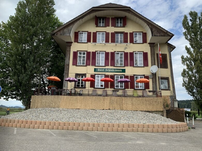 Hostal Hotel Sch�nbrunnen
