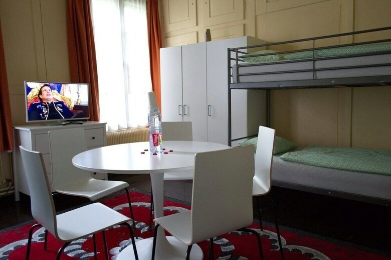 Hostal Hotel Sch�nbrunnen