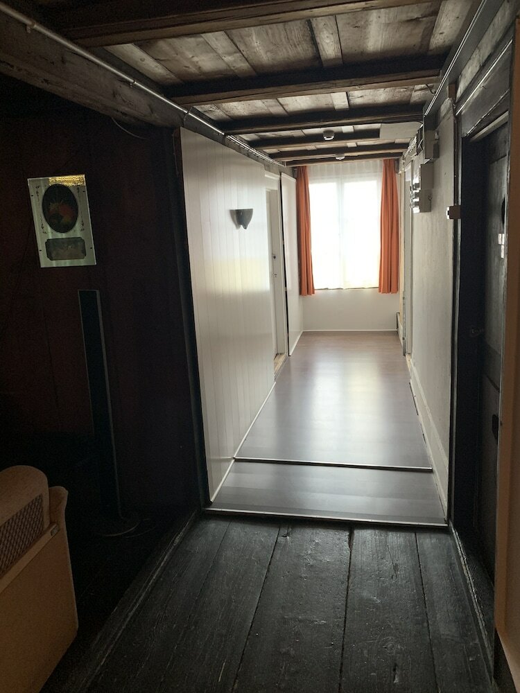 Hostal Hotel Sch�nbrunnen