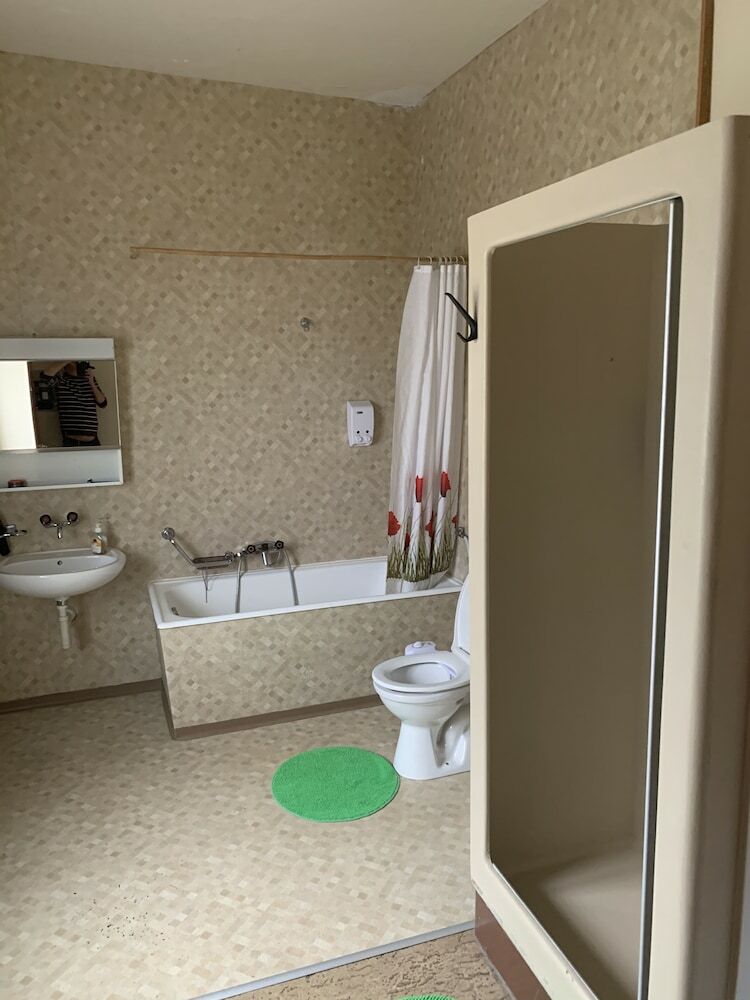Hostal Hotel Sch�nbrunnen