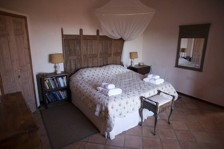 Agroturismo La Almu�a