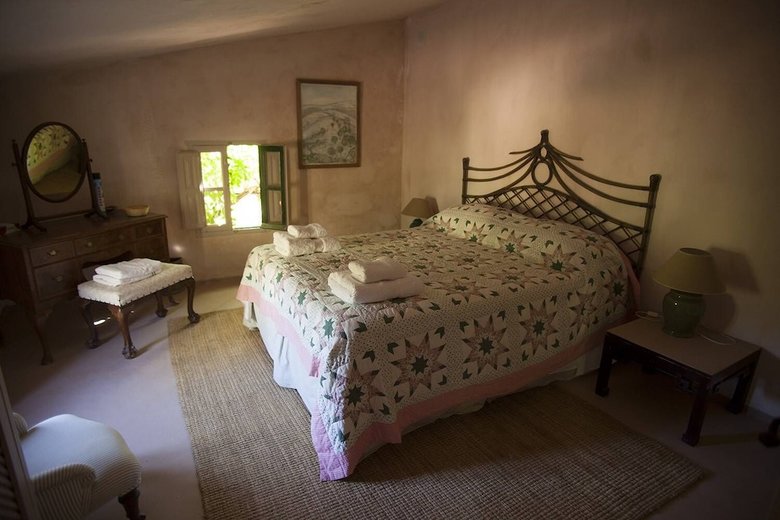 Agroturismo La Almu�a