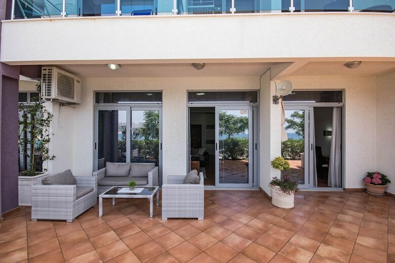 Apartments Zara