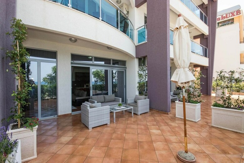 Apartments Zara
