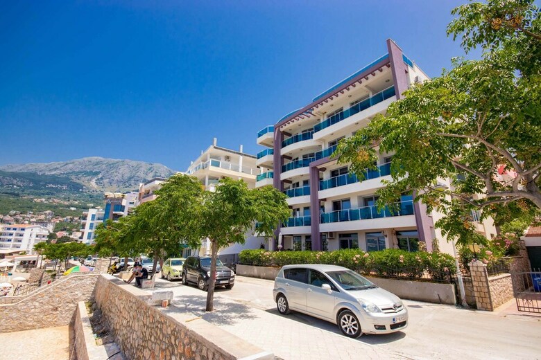 Apartments Zara