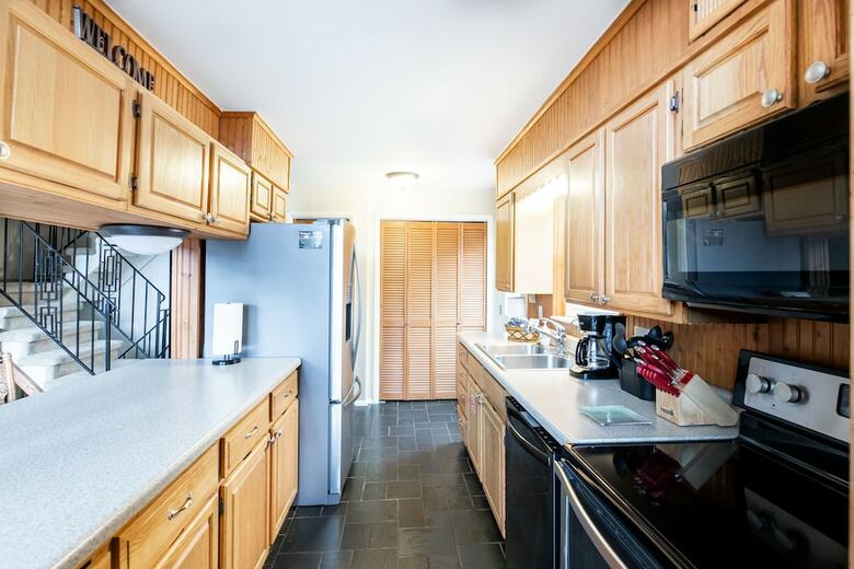 Smoky Mountains 5br 5ba Poolside Chalet