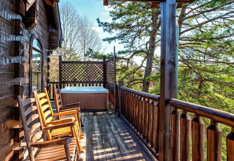 Prime Location Cabin W Game Room