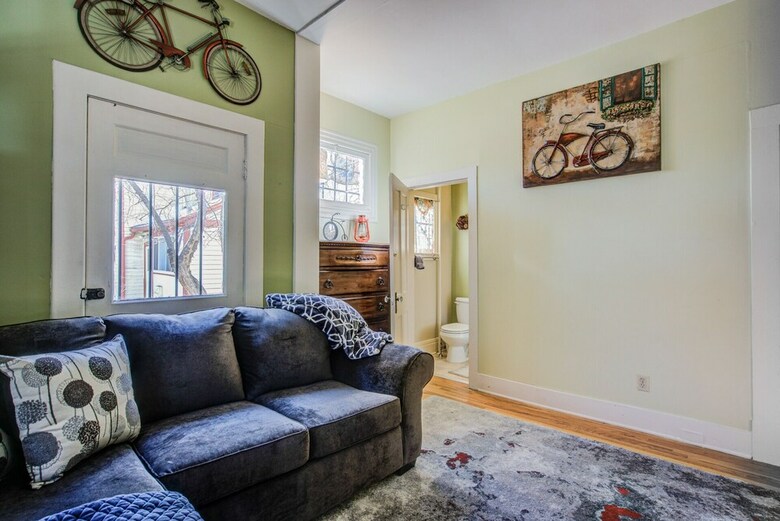 5bddowntown Victorian Charmhot Tub, Firepit