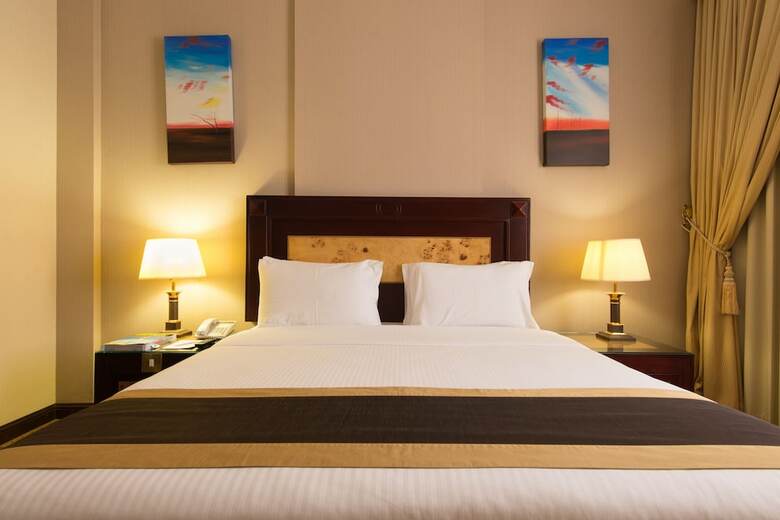 Waves International Hotel