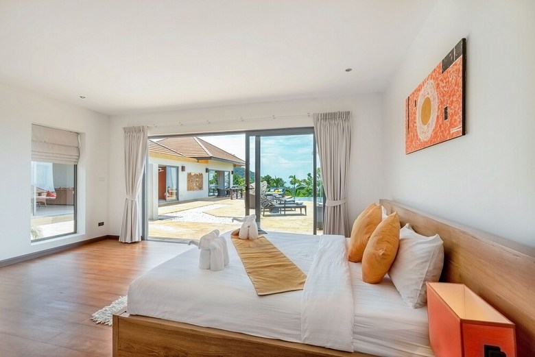 4 Bedroom Sea View Villa Bubbles
