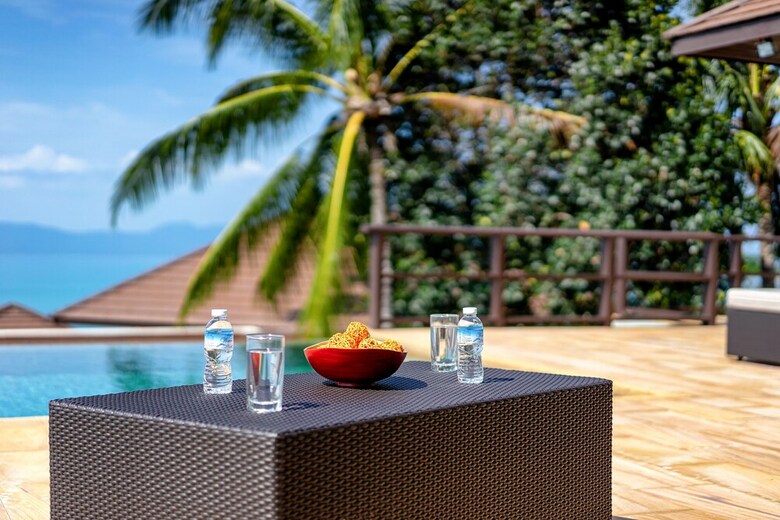 4 Bedroom Sea View Villa Bubbles