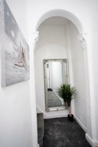 Kirkstall Serviced Apartments Leeds