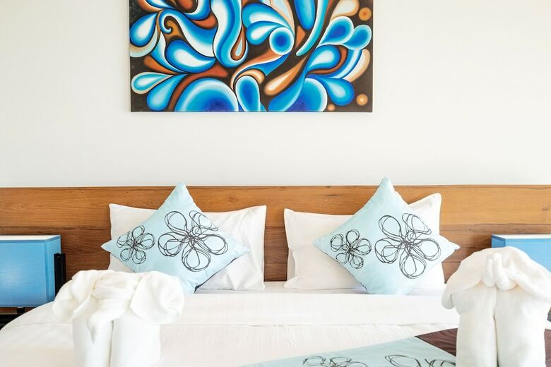 5 Bedroom Sea View Villa Bubbles