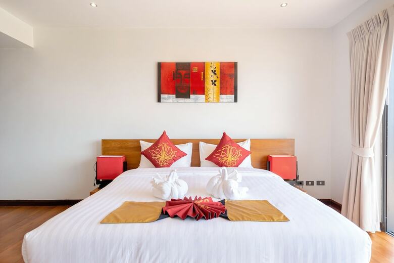 5 Bedroom Sea View Villa Bubbles