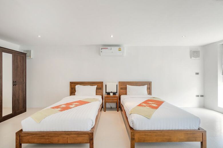 5 Bedroom Sea View Villa Bubbles
