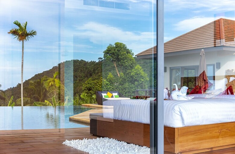 5 Bedroom Sea View Villa Bubbles