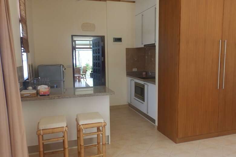 5 Bedroom Sea Breeze Villa