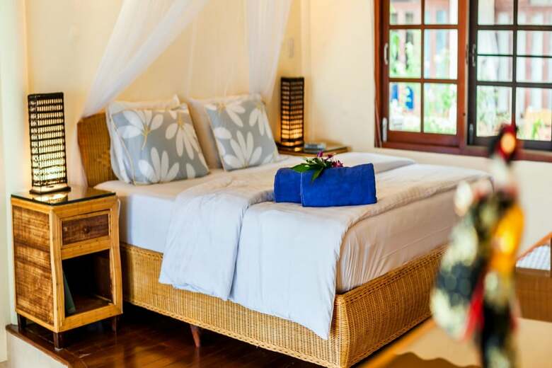 5 Bedroom Sea Breeze Villa