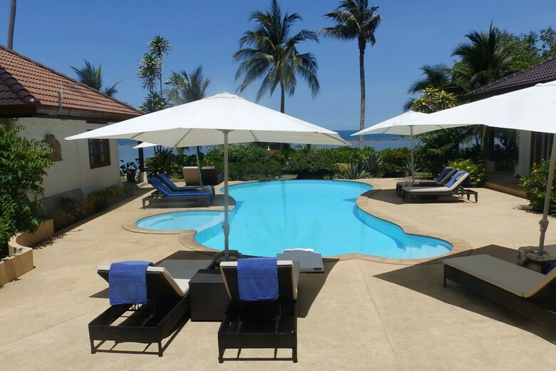 5 Bedroom Sea Breeze Villa