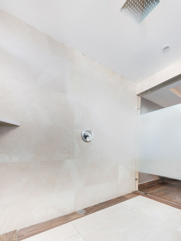 Oyo Hotel 202