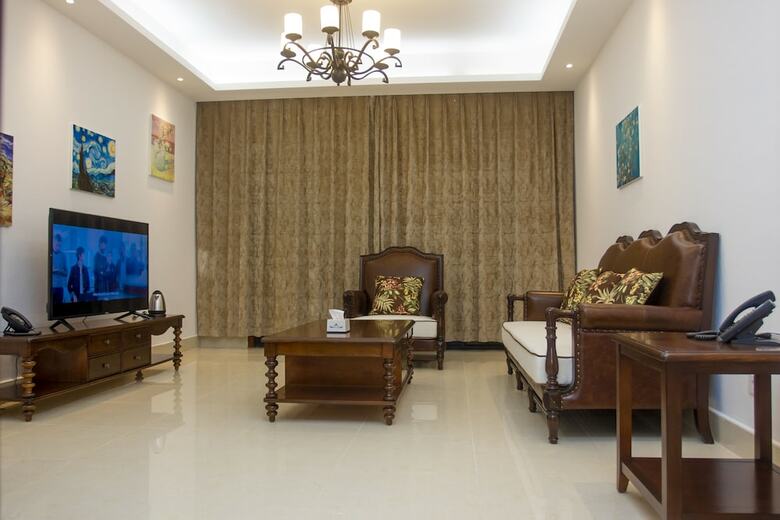 Lark Hotel