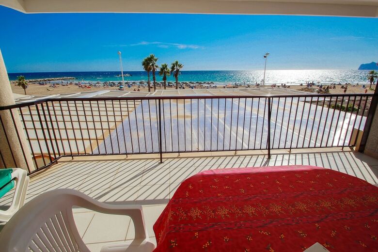 Ines-1 - Ocean Front Apartment In Calpe
