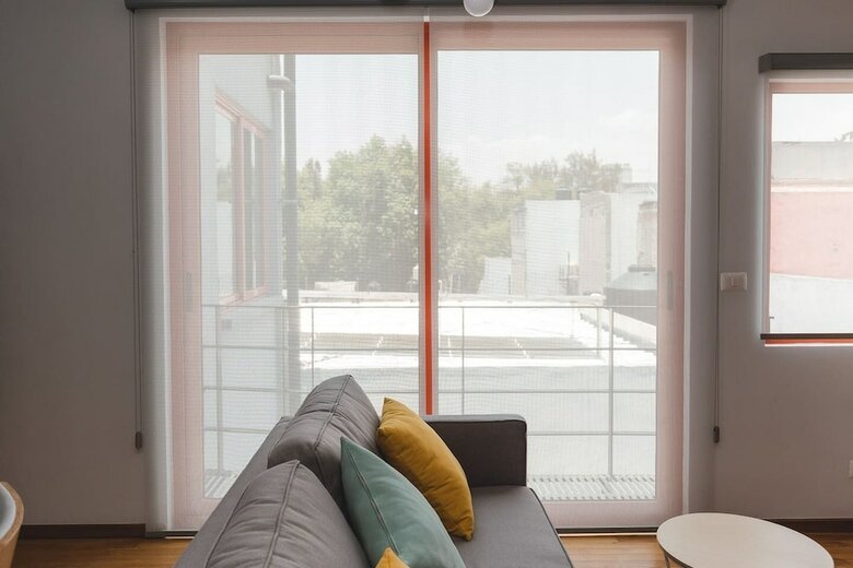 Hip, Tech Top Floor Apt, W/ Private Terrace