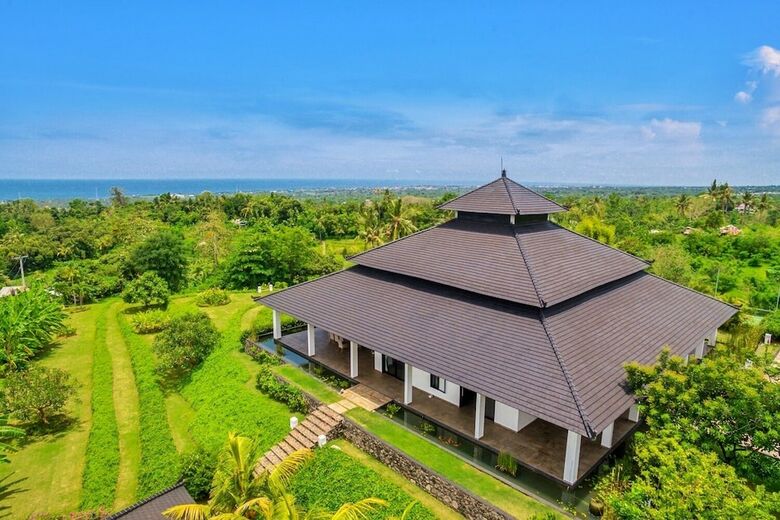 Lovina Residence