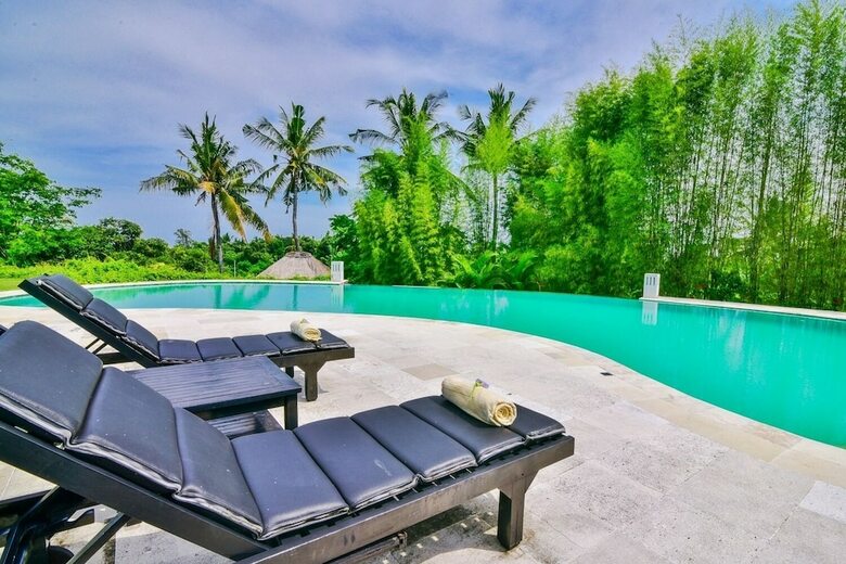 Lovina Residence