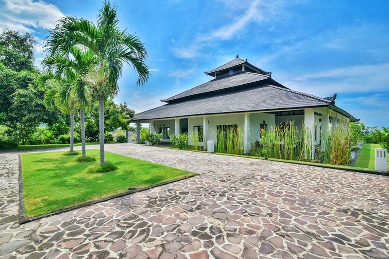 Lovina Residence
