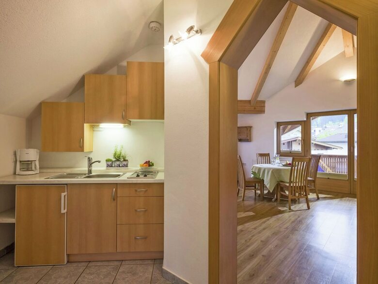 Spacious Apartment In Kaltenbach With Garage